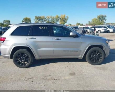 Серый Джип Гранд Чероки, объемом двигателя 3.6 л и пробегом 150 тыс. км за 5000 $, фото 5 на Automoto.ua