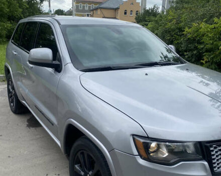 Джип Гранд Чероки 2018 в Ровно на Automoto.ua Серый Джип Гранд Чероки, объемом двигателя 3.6 л и пробегом 110 тыс. км за 21500 $, фото 6 на Automoto.ua