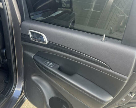 Серый Джип Гранд Чероки, объемом двигателя 3.6 л и пробегом 157 тыс. км за 26600 $, фото 7 на Automoto.ua