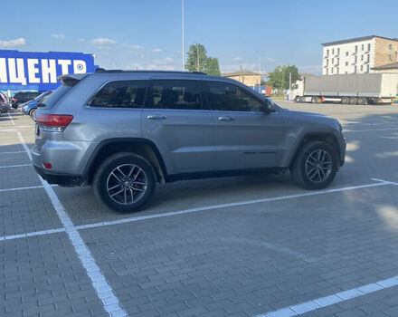 Джип Гранд Чероки 2018 в Тернополе на Automoto.ua Серый Джип Гранд Чероки, объемом двигателя 3.6 л и пробегом 130 тыс. км за 26900 $, фото 4 на Automoto.ua