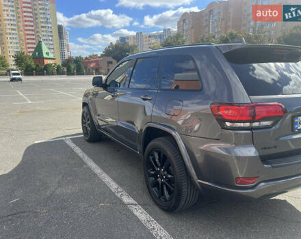 Серый Джип Гранд Чероки, объемом двигателя 3.6 л и пробегом 157 тыс. км за 26600 $, фото 1 на Automoto.ua