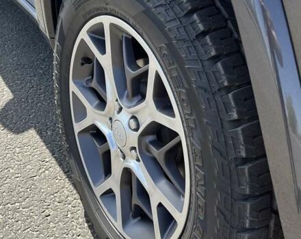 Серый Джип Гранд Чероки, объемом двигателя 3.6 л и пробегом 119 тыс. км за 24800 $, фото 5 на Automoto.ua