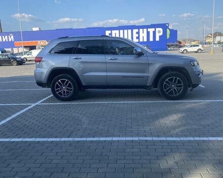 Джип Гранд Чероки 2018 в Тернополе на Automoto.ua Серый Джип Гранд Чероки, объемом двигателя 3.6 л и пробегом 130 тыс. км за 26900 $, фото 17 на Automoto.ua