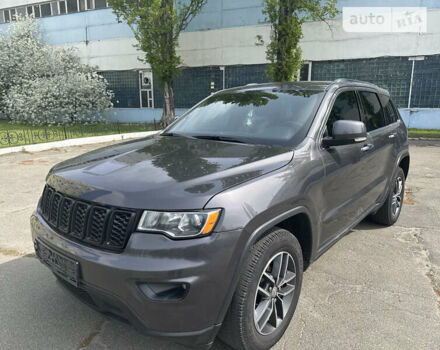 Сірий Джип Grand Cherokee, об'ємом двигуна 3.6 л та пробігом 100 тис. км за 24444 $, фото 1 на Automoto.ua