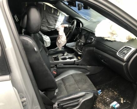 Серый Джип Гранд Чероки, объемом двигателя 0 л и пробегом 50 тыс. км за 6000 $, фото 3 на Automoto.ua