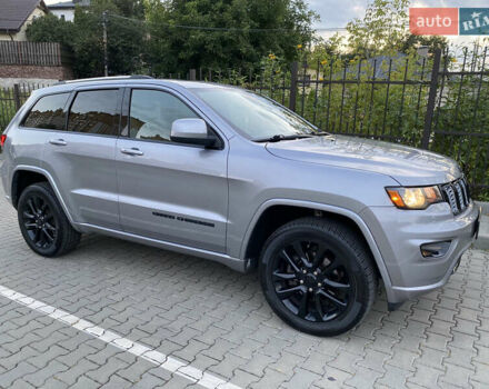 Серый Джип Гранд Чероки, объемом двигателя 3.6 л и пробегом 78 тыс. км за 25000 $, фото 7 на Automoto.ua