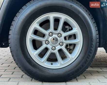Сірий Джип Grand Cherokee, об'ємом двигуна 3.6 л та пробігом 132 тис. км за 22500 $, фото 27 на Automoto.ua