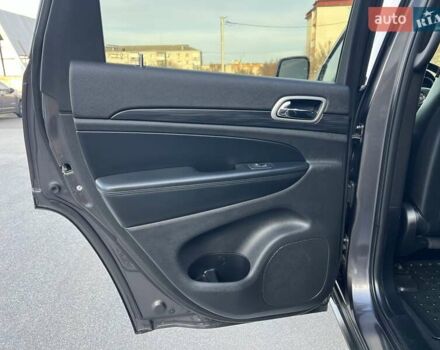 Серый Джип Гранд Чероки, объемом двигателя 3.6 л и пробегом 137 тыс. км за 20300 $, фото 48 на Automoto.ua