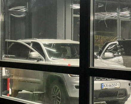 Сірий Джип Grand Cherokee, об'ємом двигуна 3.6 л та пробігом 133 тис. км за 21000 $, фото 2 на Automoto.ua