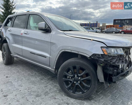 Сірий Джип Grand Cherokee, об'ємом двигуна 3.6 л та пробігом 136 тис. км за 13000 $, фото 1 на Automoto.ua