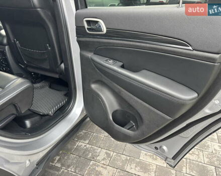 Серый Джип Гранд Чероки, объемом двигателя 3.6 л и пробегом 71 тыс. км за 24999 $, фото 38 на Automoto.ua