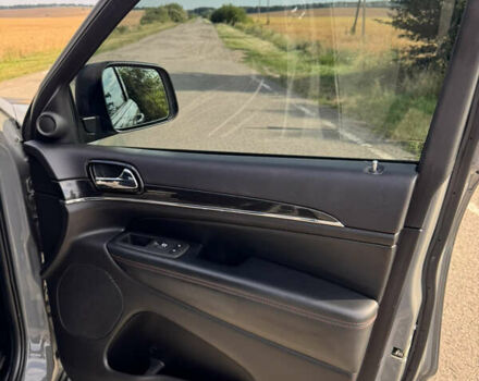 Джип Гранд Чероки 2020 в Киеве на Automoto.ua Серый Джип Гранд Чероки, объемом двигателя 3.6 л и пробегом 48 тыс. км за 28600 $, фото 45 на Automoto.ua