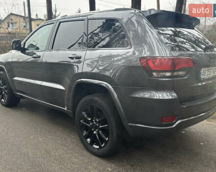 Сірий Джип Grand Cherokee, об'ємом двигуна 3.6 л та пробігом 57 тис. км за 26500 $, фото 3 на Automoto.ua