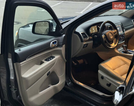 Серый Джип Гранд Чероки, объемом двигателя 3.6 л и пробегом 98 тыс. км за 26499 $, фото 11 на Automoto.ua