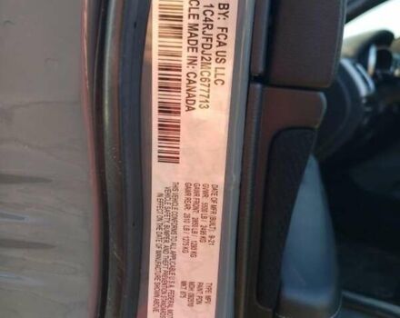 Сірий Джип Grand Cherokee, об'ємом двигуна 6.4 л та пробігом 16 тис. км за 23000 $, фото 11 на Automoto.ua