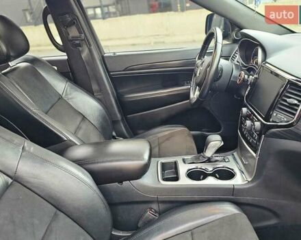 Джип Гранд Чероки 2020 в Ивано-Франковске на Automoto.ua Серый Джип Гранд Чероки, объемом двигателя 3.6 л и пробегом 83 тыс. км за 28250 $, фото 8 на Automoto.ua