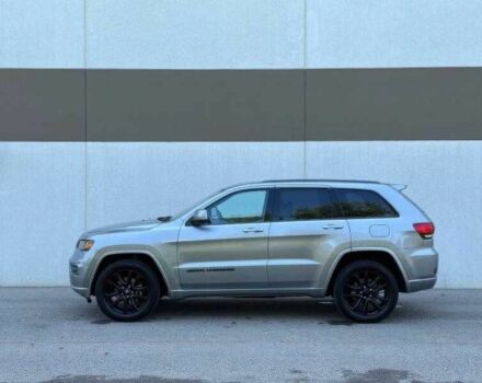 Джип Гранд Чероки 2020 в Полтаве на Automoto.ua Серый Джип Гранд Чероки, объемом двигателя 3.6 л и пробегом 55 тыс. км за 15600 $, фото 7 на Automoto.ua