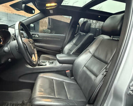 Серый Джип Гранд Чероки, объемом двигателя 3.6 л и пробегом 107 тыс. км за 29500 $, фото 5 на Automoto.ua