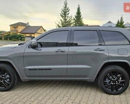 Джип Гранд Чероки 2020 в Ивано-Франковске на Automoto.ua Серый Джип Гранд Чероки, объемом двигателя 3.6 л и пробегом 83 тыс. км за 28250 $, фото 2 на Automoto.ua