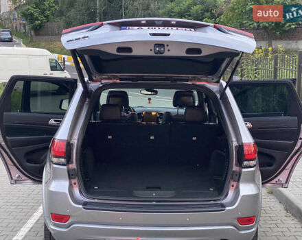 Сірий Джип Grand Cherokee, об'ємом двигуна 3.6 л та пробігом 77 тис. км за 30000 $, фото 12 на Automoto.ua