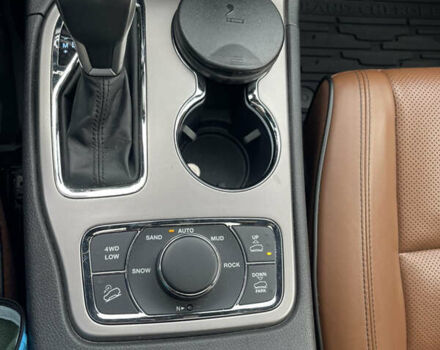 Серый Джип Гранд Чероки, объемом двигателя 3 л и пробегом 38 тыс. км за 46500 $, фото 34 на Automoto.ua