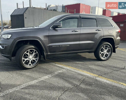Серый Джип Гранд Чероки, объемом двигателя 3 л и пробегом 38 тыс. км за 46500 $, фото 22 на Automoto.ua