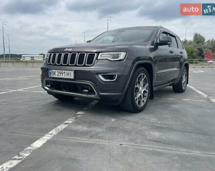 Джип Гранд Чероки 2021 в Киеве на Automoto.ua Серый Джип Гранд Чероки, объемом двигателя 2.99 л и пробегом 38 тыс. км за 46999 $, фото 2 на Automoto.ua