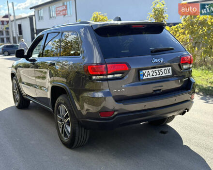 Джип Гранд Чероки 2021 в Киеве на Automoto.ua Серый Джип Гранд Чероки, объемом двигателя 3.6 л и пробегом 61 тыс. км за 29950 $, фото 4 на Automoto.ua