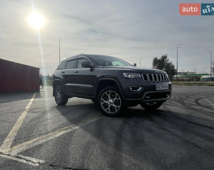 Серый Джип Гранд Чероки, объемом двигателя 3 л и пробегом 38 тыс. км за 46500 $, фото 28 на Automoto.ua