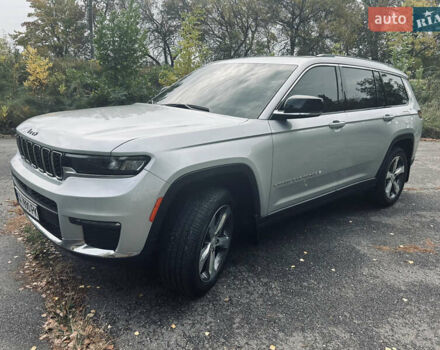 Джип Grand Cherokee 2021 у Києві на Automoto.ua Сірий Джип Grand Cherokee, об'ємом двигуна 3.6 л та пробігом 18 тис. км за 39999 $, фото 15 на Automoto.ua