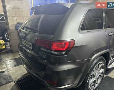 Джип Grand Cherokee 2021 у Умани на Automoto.ua Сірий Джип Grand Cherokee, об'ємом двигуна 2.99 л та пробігом 92 тис. км за 44000 $, фото 10 на Automoto.ua