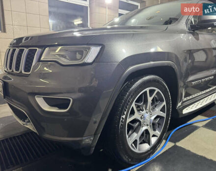 Джип Grand Cherokee 2021 у Умани на Automoto.ua Сірий Джип Grand Cherokee, об'ємом двигуна 2.99 л та пробігом 92 тис. км за 44000 $, фото 3 на Automoto.ua