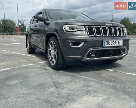 Джип Гранд Чероки 2021 в Киеве на Automoto.ua Серый Джип Гранд Чероки, объемом двигателя 2.99 л и пробегом 38 тыс. км за 46999 $, фото 5 на Automoto.ua