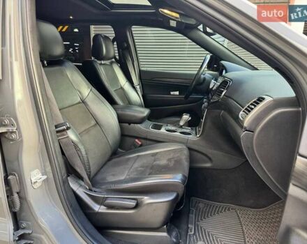 Серый Джип Гранд Чероки, объемом двигателя 3.6 л и пробегом 66 тыс. км за 28990 $, фото 11 на Automoto.ua