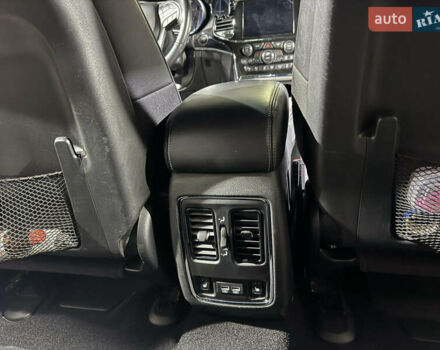Джип Grand Cherokee 2021 у Умани на Automoto.ua Сірий Джип Grand Cherokee, об'ємом двигуна 2.99 л та пробігом 92 тис. км за 44000 $, фото 13 на Automoto.ua