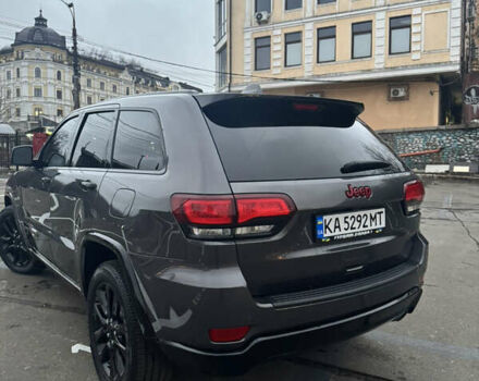 Джип Гранд Чероки 2021 в Киеве на Automoto.ua Серый Джип Гранд Чероки, объемом двигателя 3.6 л и пробегом 36 тыс. км за 30200 $, фото 6 на Automoto.ua