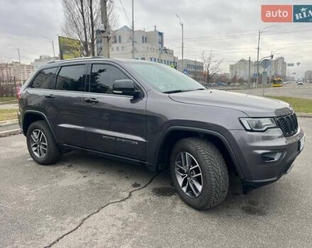 Серый Джип Гранд Чероки, объемом двигателя 3.6 л и пробегом 61 тыс. км за 25700 $, фото 3 на Automoto.ua