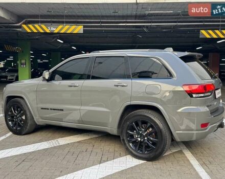 Серый Джип Гранд Чероки, объемом двигателя 3.6 л и пробегом 66 тыс. км за 28990 $, фото 4 на Automoto.ua