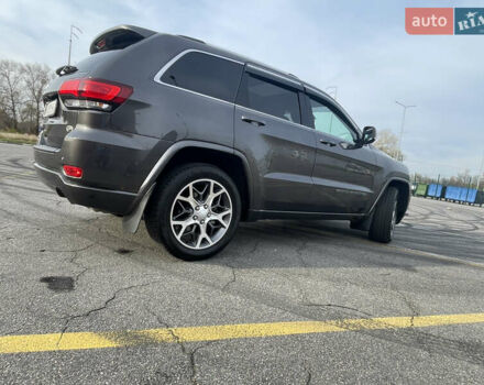 Серый Джип Гранд Чероки, объемом двигателя 3 л и пробегом 38 тыс. км за 46500 $, фото 9 на Automoto.ua