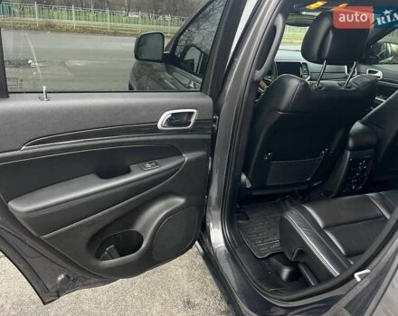 Серый Джип Гранд Чероки, объемом двигателя 3.6 л и пробегом 61 тыс. км за 25700 $, фото 21 на Automoto.ua