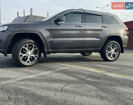 Серый Джип Гранд Чероки, объемом двигателя 3 л и пробегом 38 тыс. км за 46500 $, фото 23 на Automoto.ua