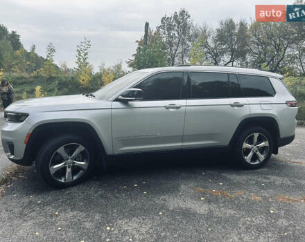 Джип Grand Cherokee 2021 у Києві на Automoto.ua Сірий Джип Grand Cherokee, об'ємом двигуна 3.6 л та пробігом 18 тис. км за 39999 $, фото 19 на Automoto.ua