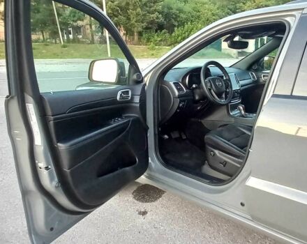 Джип Гранд Чероки 2022 в Хмельницком на Automoto.ua Серый Джип Гранд Чероки, объемом двигателя 3.6 л и пробегом 121 тыс. км за 25000 $, фото 8 на Automoto.ua