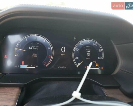 Серый Джип Гранд Чероки, объемом двигателя 5.65 л и пробегом 69 тыс. км за 27000 $, фото 3 на Automoto.ua