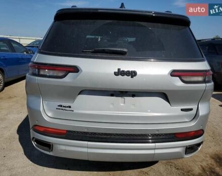 Серый Джип Гранд Чероки, объемом двигателя 5.65 л и пробегом 69 тыс. км за 27000 $, фото 2 на Automoto.ua