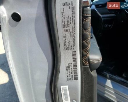 Серый Джип Гранд Чероки, объемом двигателя 5.65 л и пробегом 69 тыс. км за 27000 $, фото 12 на Automoto.ua