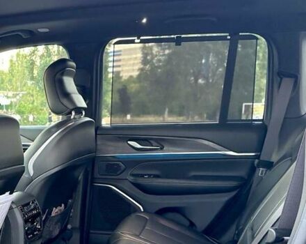 Серый Джип Гранд Чероки, объемом двигателя 3.6 л и пробегом 15 тыс. км за 59500 $, фото 3 на Automoto.ua