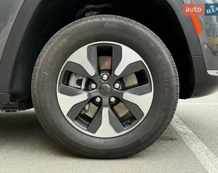 Серый Джип Гранд Чероки, объемом двигателя 2 л и пробегом 43 тыс. км за 48500 $, фото 10 на Automoto.ua