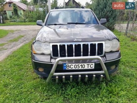 Джип Grand Cherokee 2005 у Яворове на Automoto.ua Сірий Джип Grand Cherokee, об'ємом двигуна 4.7 л та пробігом 150 тис. км за 8500 $, фото 1 на Automoto.ua
