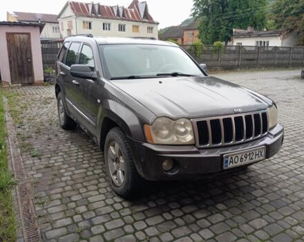 Сірий Джип Grand Cherokee, об'ємом двигуна 3 л та пробігом 299 тис. км за 8500 $, фото 1 на Automoto.ua